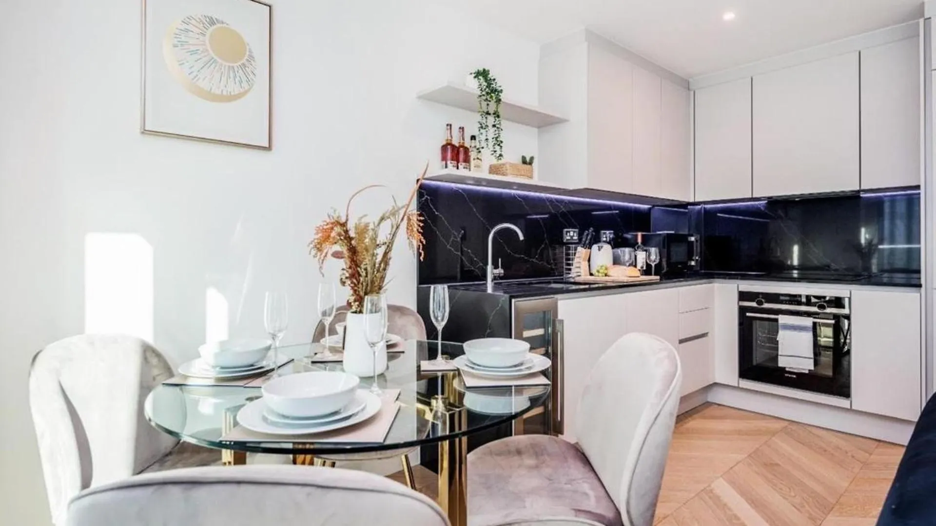 Cosy London Apartment Near River Thames United Kingdom