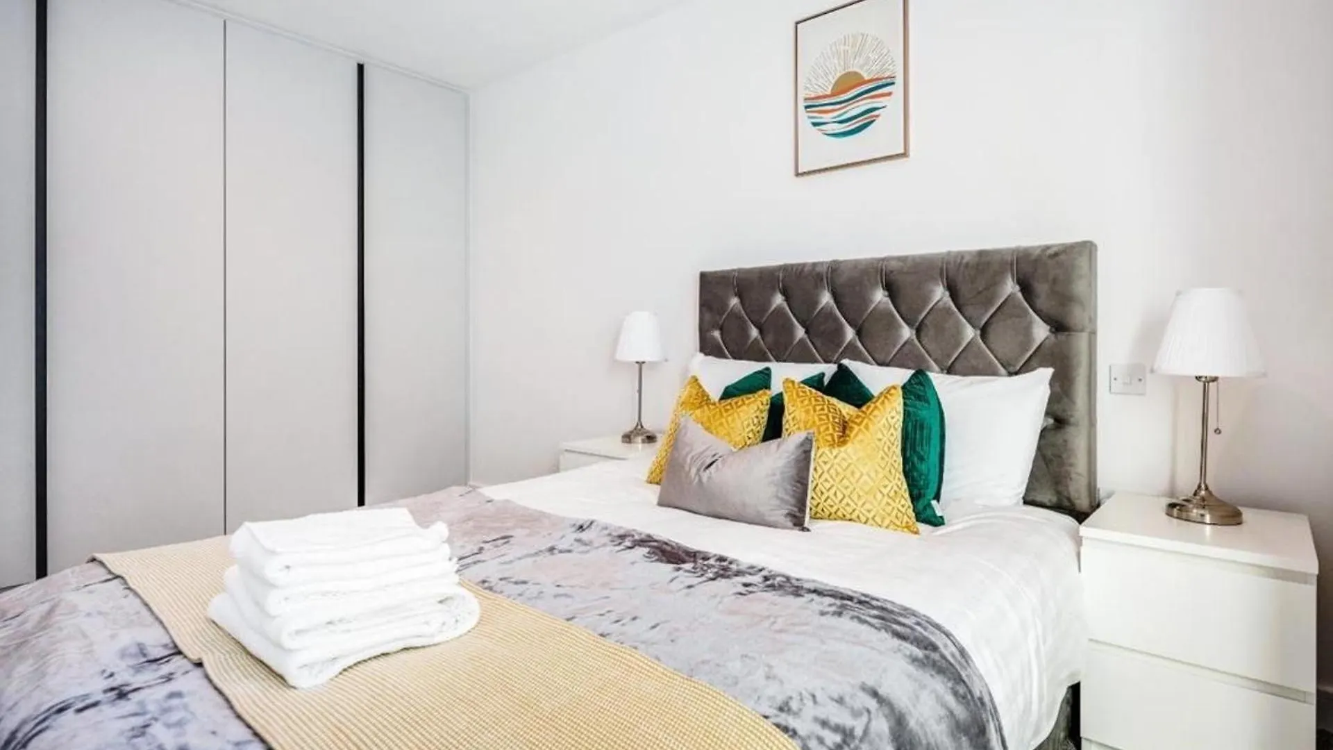 Cosy London Apartment Near River Thames 0*,  United Kingdom